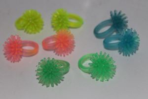 Bague hérissé en plastique