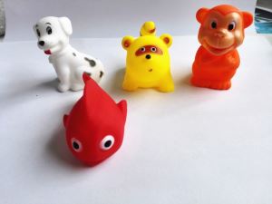 PVC mignon Animal avec sifflet BB bain jouet jouet Capsule