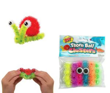 Collection en plastique de boule d'épine avec des accessoires